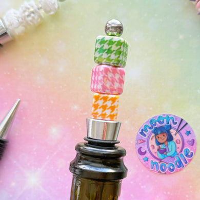 Bright Checkered Wine Stopper