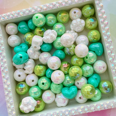 A682 - Lucky Green Beads Mix - 1 bag