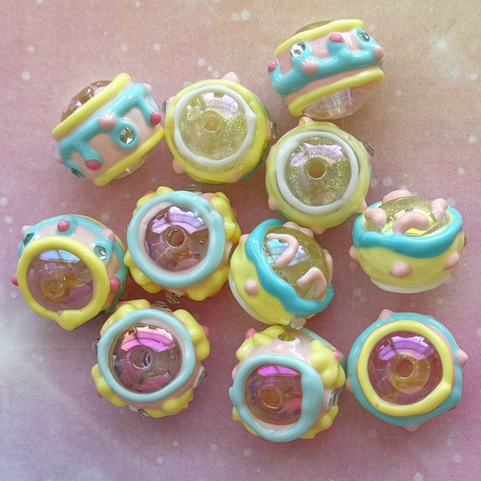 A524 Pastel Yellow Focal Beads -10pcs