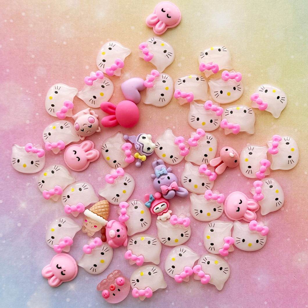 A537 HK Pink Charms Mix - 40Pcs Per Bag